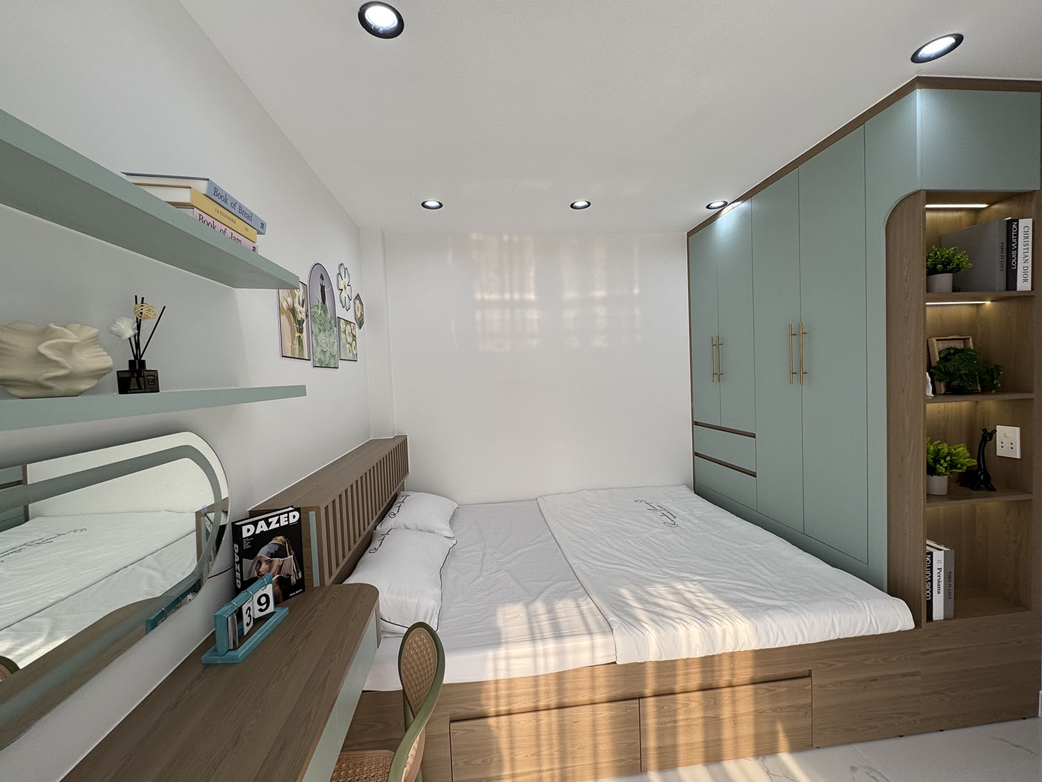 Biệt thự mini 3 lầu, t.kế Tân Cổ Điển, Full n.thất, hẻm ôtô Cầm Bá Thước - Cạnh Phố Ẩm Thực PXLong